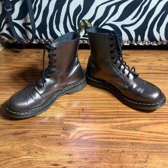 Dr. Martens Pascal Woman’s Metallic Gun mettle Combat Boots  Sz 11 Preowned - Picture 7 of 12